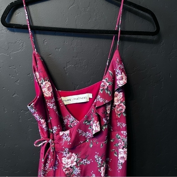 Fame & Partners Floral Ruffle Wrap Dress Size: 6 Color: burgundy/ floral print - Picture 5 of 12